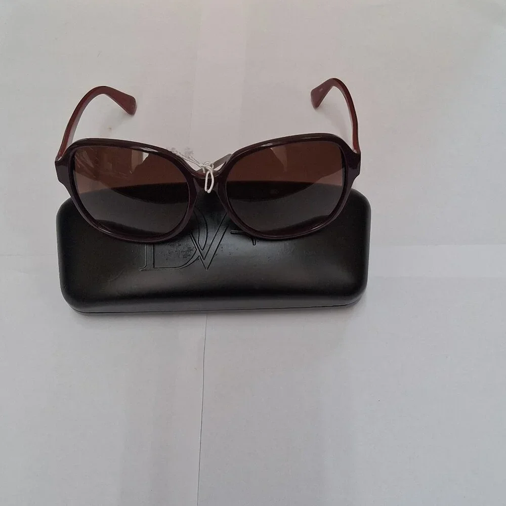 DVF Fae 573S 540 Women's Sunglasses Brand New Designer Eyewear